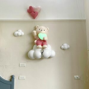 Tranh Gấu cầm trái tim(LDT113)lingdecor